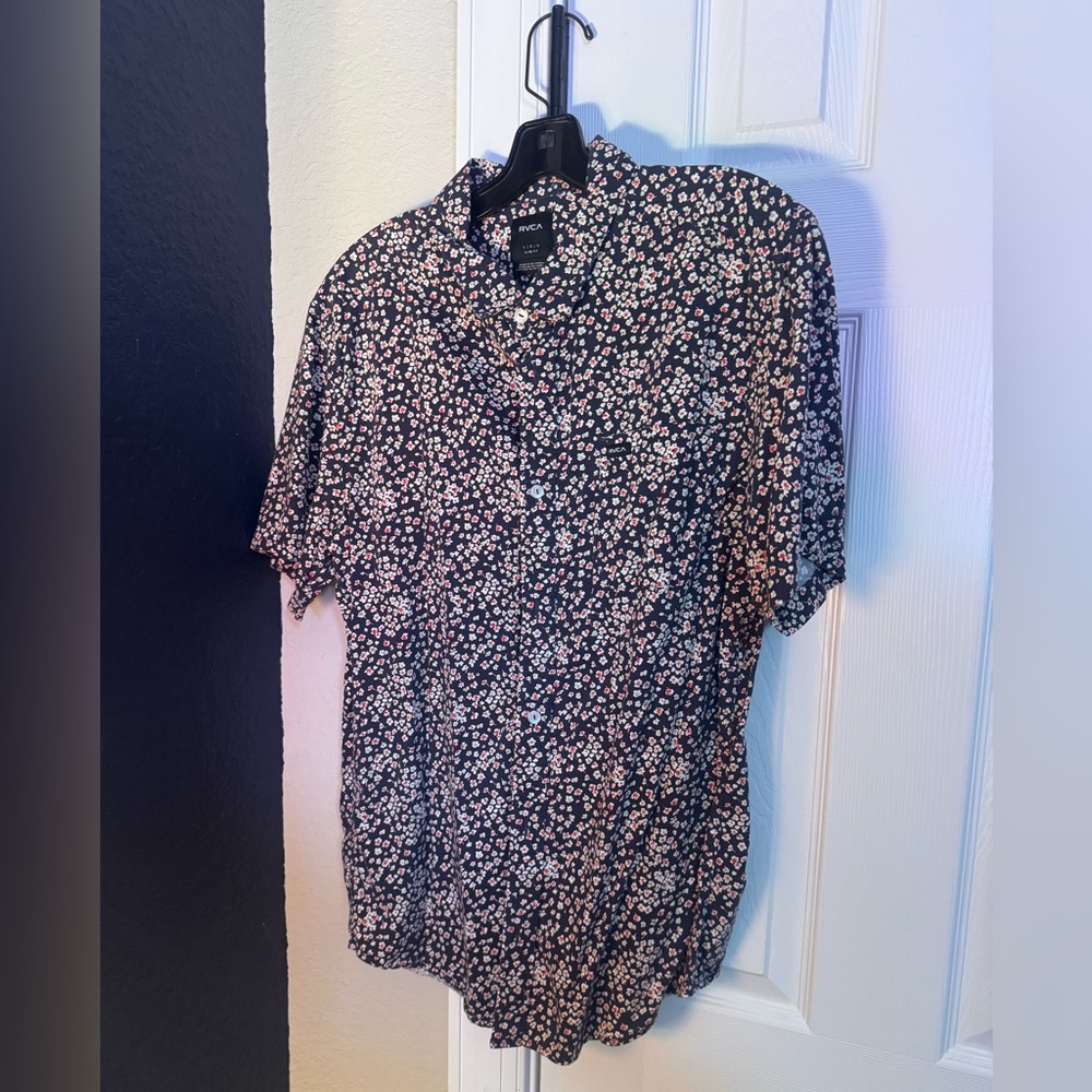 RVCA Navy Short-Sleeve Button-Down Shirt Floral Print